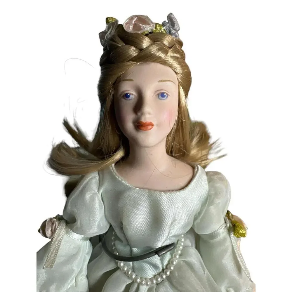 Doll 9 Inch Avon Cinderella Fairy Tale Doll Collection, Royalton Collection  Goo